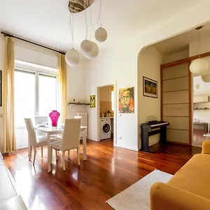 https://milano-calvairate-balcony-apt.italymilanhotels.net